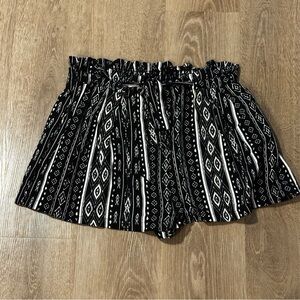 Rue21 Monochrome Geometric Shorts